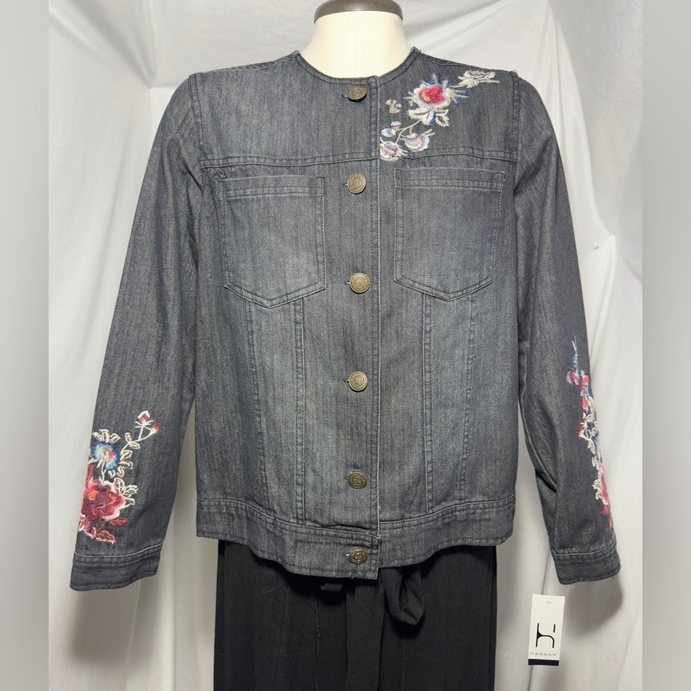 Hannah Black Denim Jacket with Floral Embroidery Size Small NWT